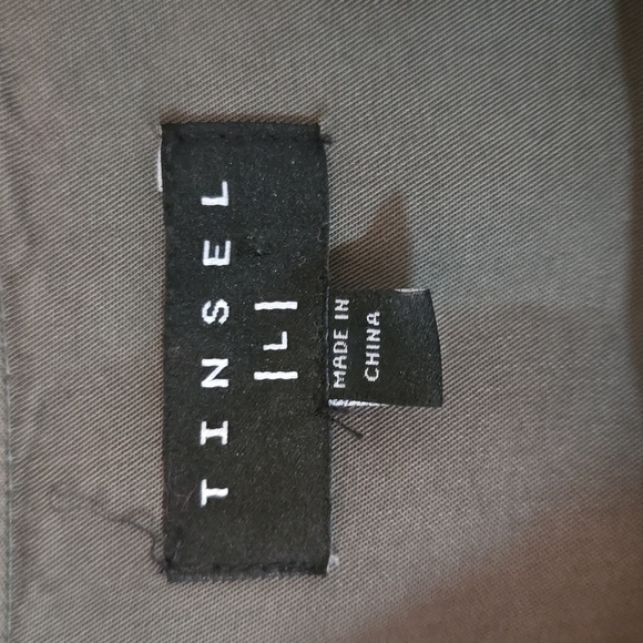 Tinsel Olive Green Button Down Shirt with Single Pocket Size Large - Picture 5 of 7